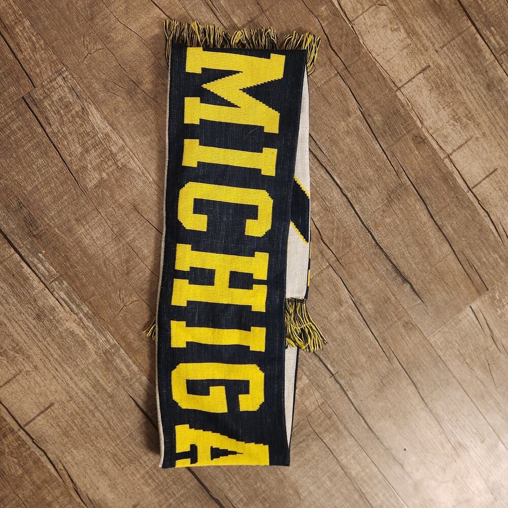 Michigan Wolverines Scarf. "The Big Chill At The Big House " Blue Maize And...